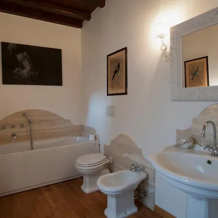 A Palazzo Fortebracci Bed & Breakfast
